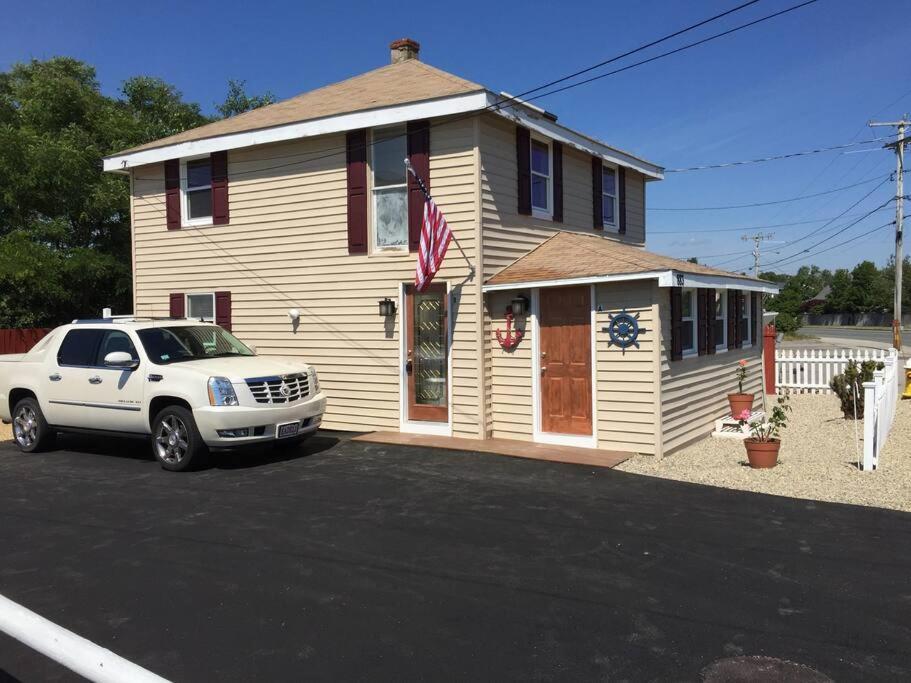 More Than A Beach Apartment Marshfield Exterior photo